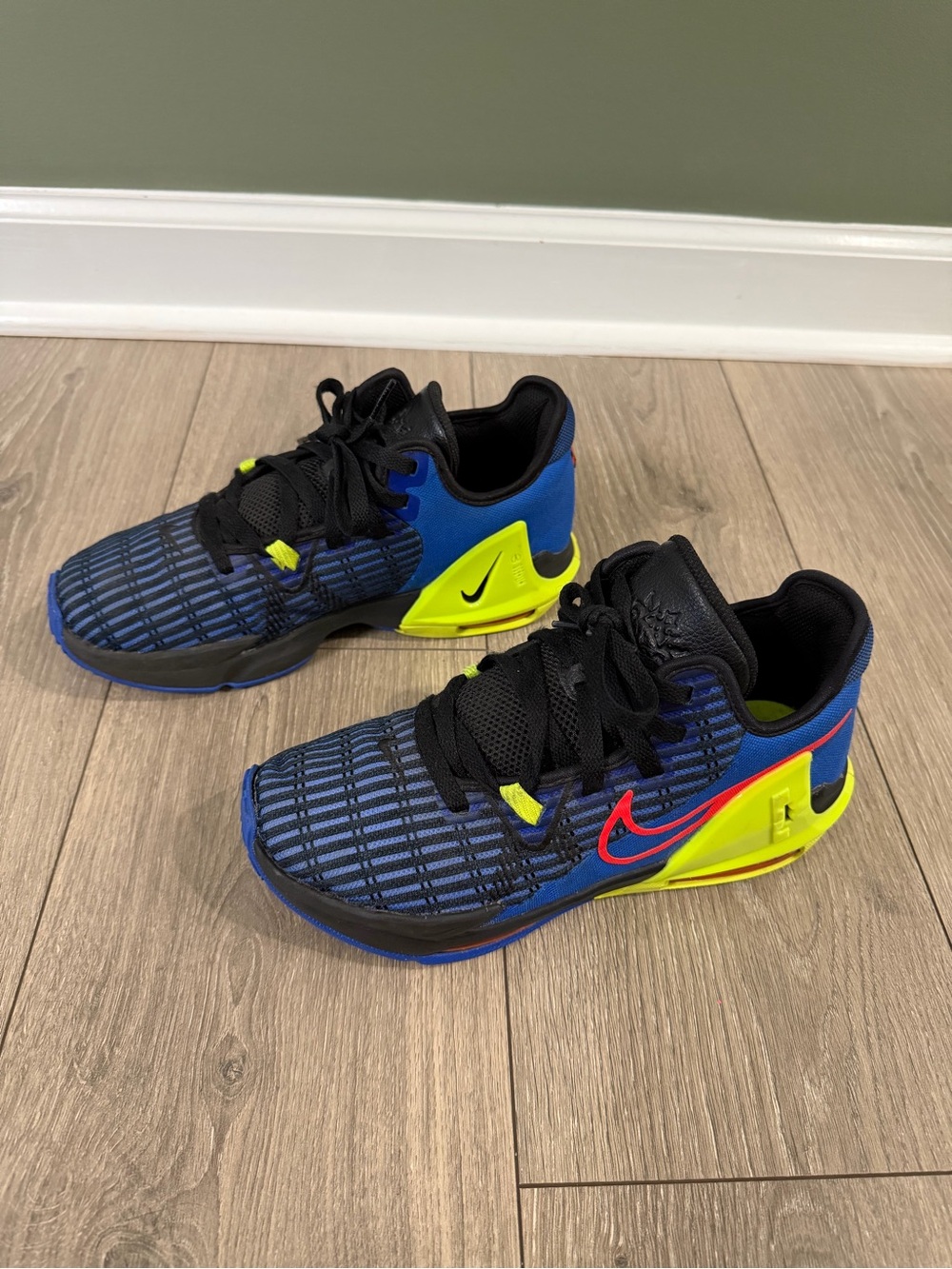Nike Lebron Witness 6 Volt Racer Blue Sneakers